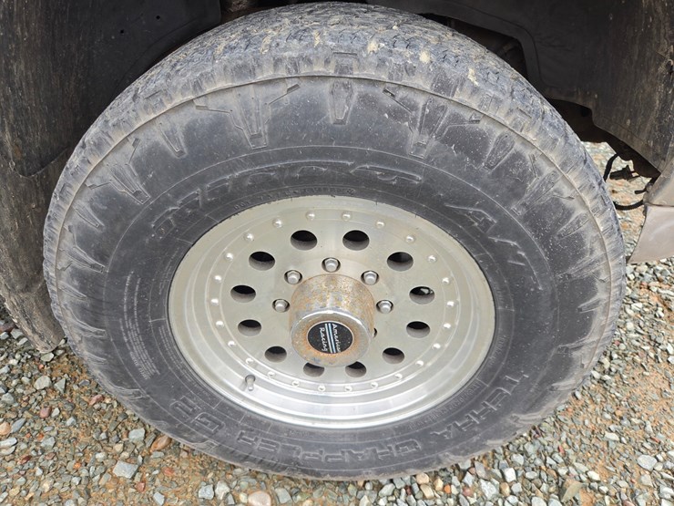 2002-gmc-1500hd-image-143