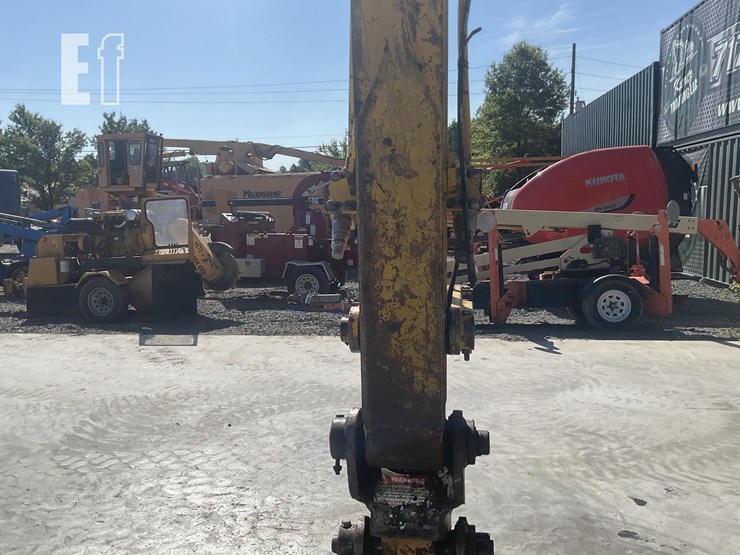 2018-kobelco-sk85cs-3e-image-12
