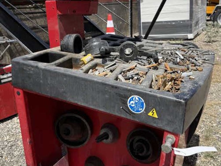 #62-•-corghi-em8540-tire-balancer-machine-image-8