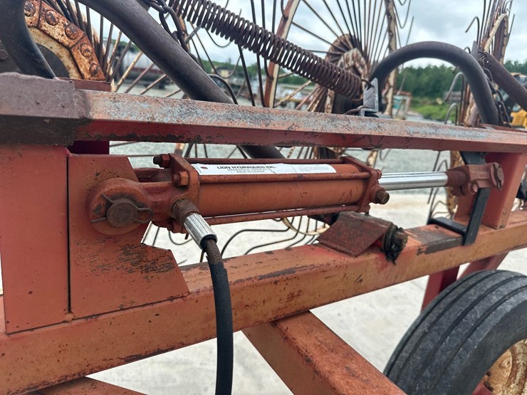 #5037-•-bi-fold-hay-rake-image-13