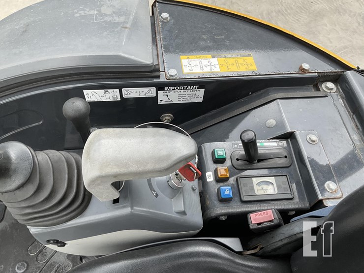 2022-deere-26g-image-15
