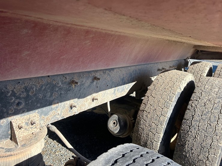 2001-mack-rd688s-image-38