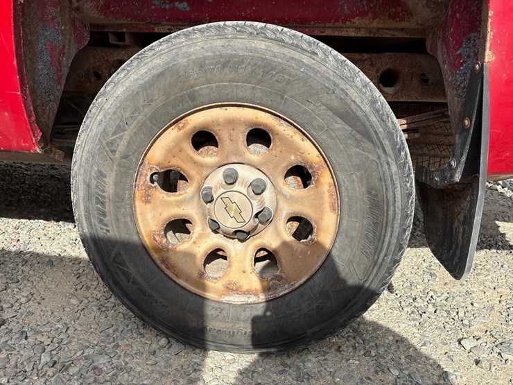 2012-chevrolet-1500-image-42