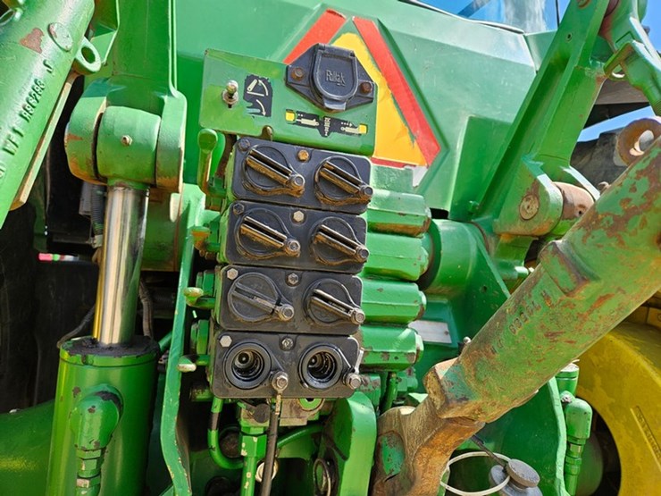 john-deere-8300-image-19
