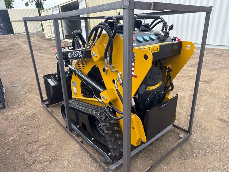 new-agt-co-mini-stand-on-skidloader-model-mx-crt23-image-7