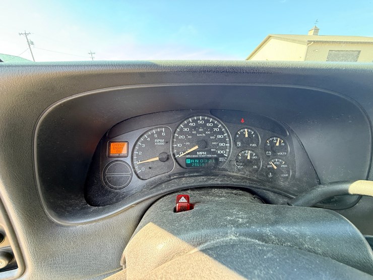 2002-gmc-1500-image-46