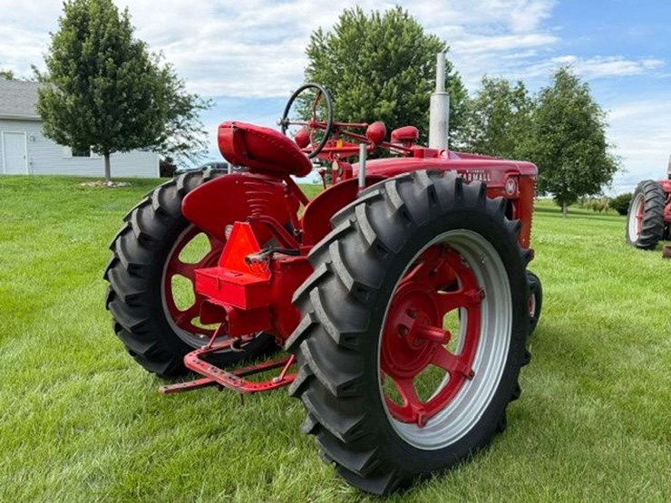 1945-farmall-m-image-4