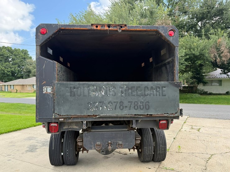 #1404-•-2006-gmc-6500-chip-box-truck-image-9