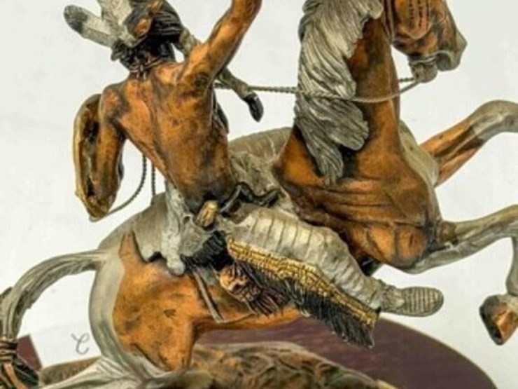 legends-sculpture-image-4