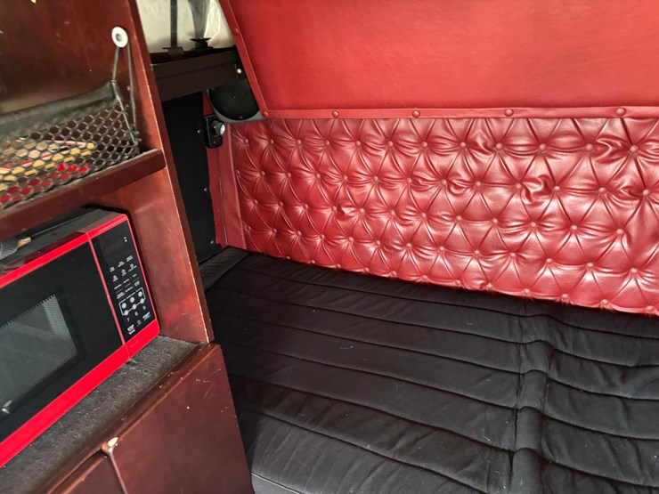 2020-western-star-5700xe-image-64