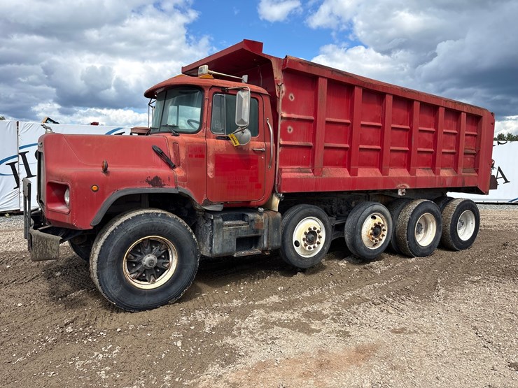 mack-dm688s-image-1