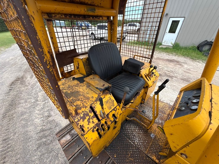 john-deere-450e-image-47