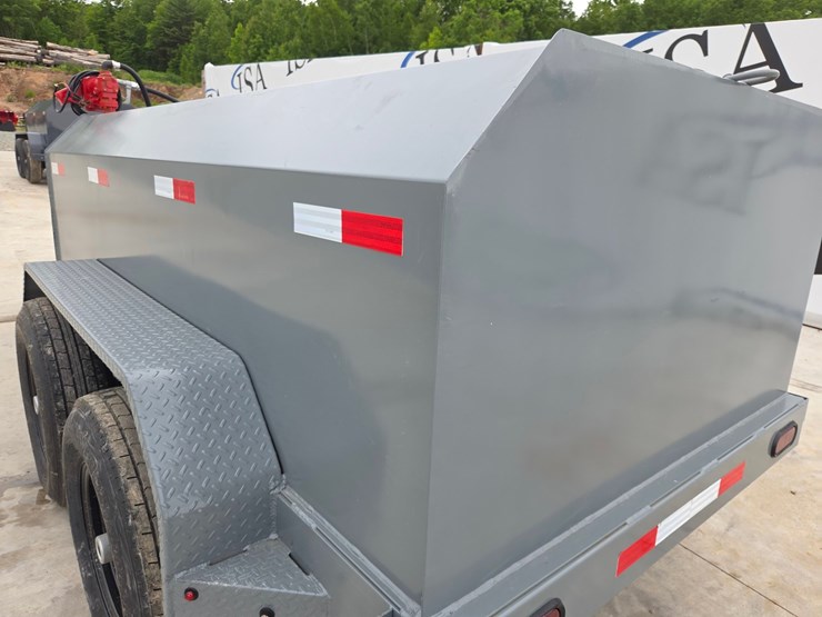 #60917-•-x-star-trailers-approx.-990-gallon-trailer-image-19
