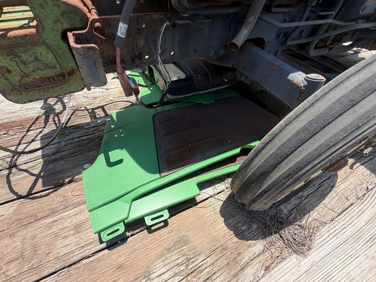 #91-•-john-deere-tractor-image-13