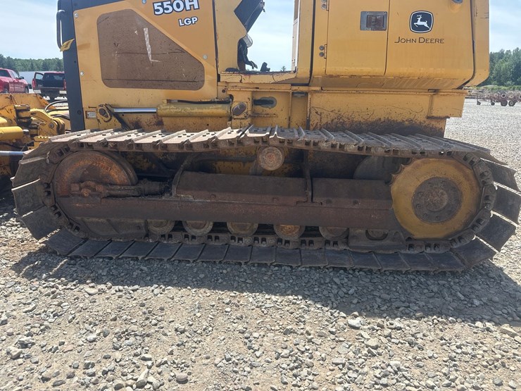 deere-550h-image-52