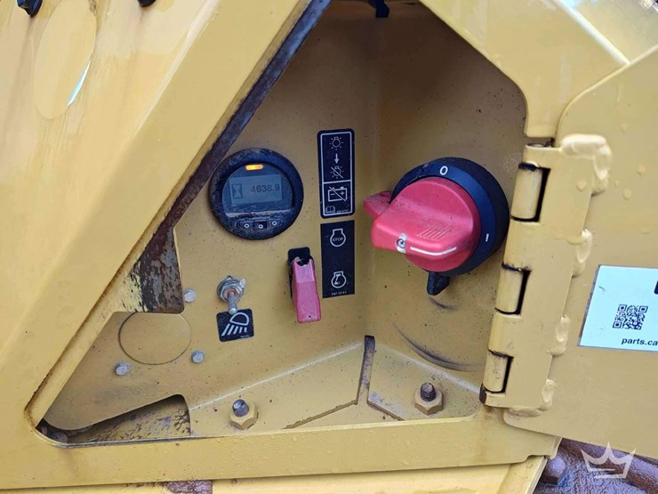2022-caterpillar-d5-lgp-image-14