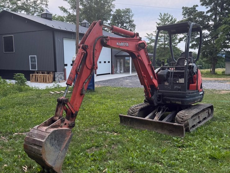 2011-kubota-u25-image-1