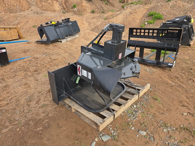 #6014-•-unused-stout-sg13r-skid-steer-stump-grinder-attachment-image-4
