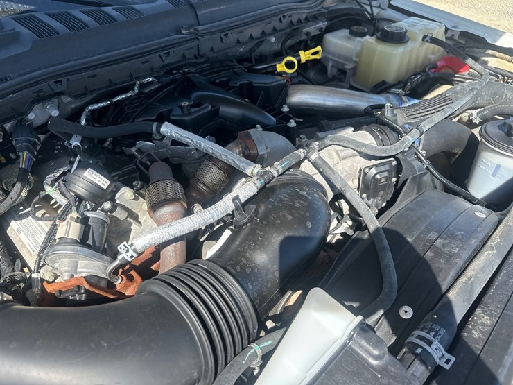 2019-ford-f550-image-40