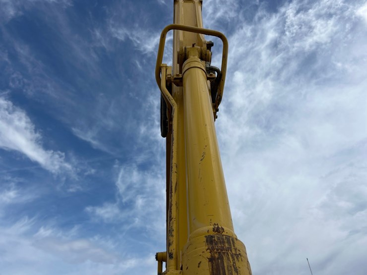komatsu-pc130-11-image-21