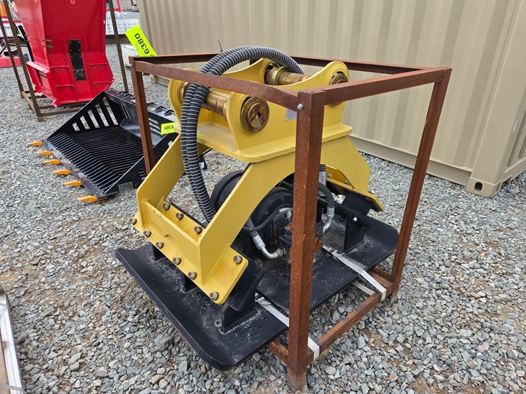 caterpillar-320-image-1