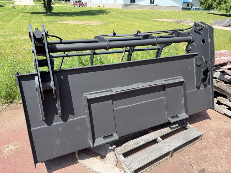 bucket-grapple-image-2
