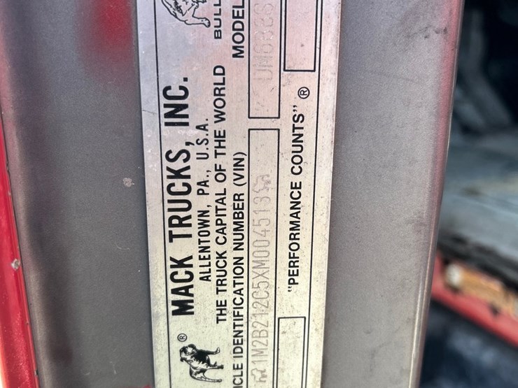 mack-dm688s-image-96