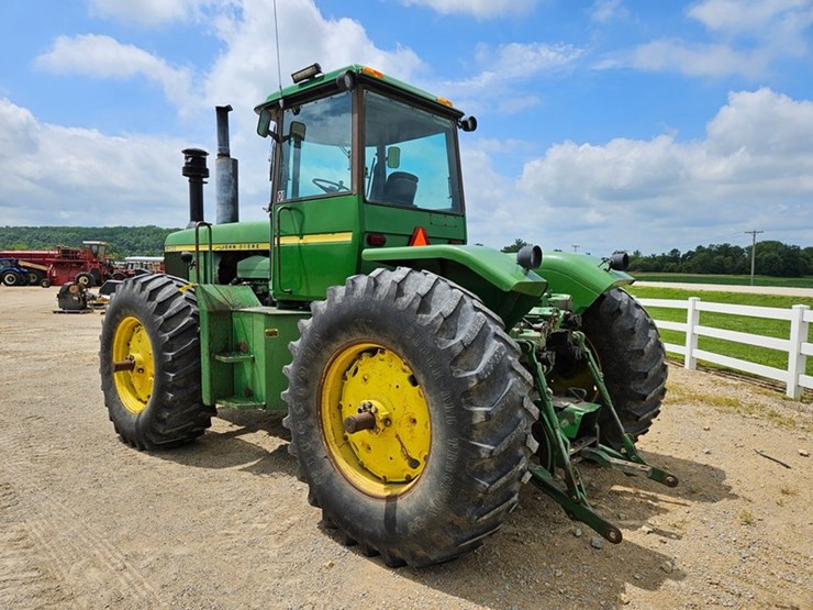 john-deere-8430-image-4