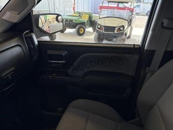2015-chevrolet-silverado-1500-image-21