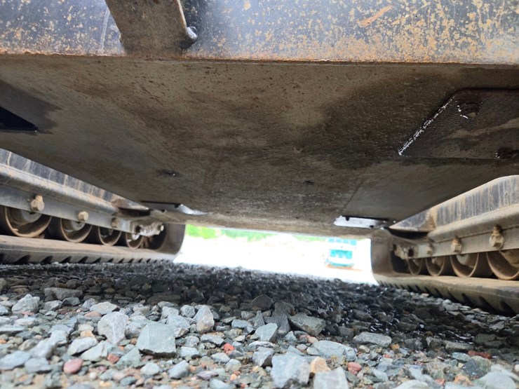 2020-bobcat-t740-image-22