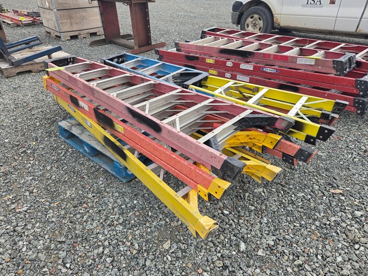 #6307-•-(7)-step-ladders-image-2