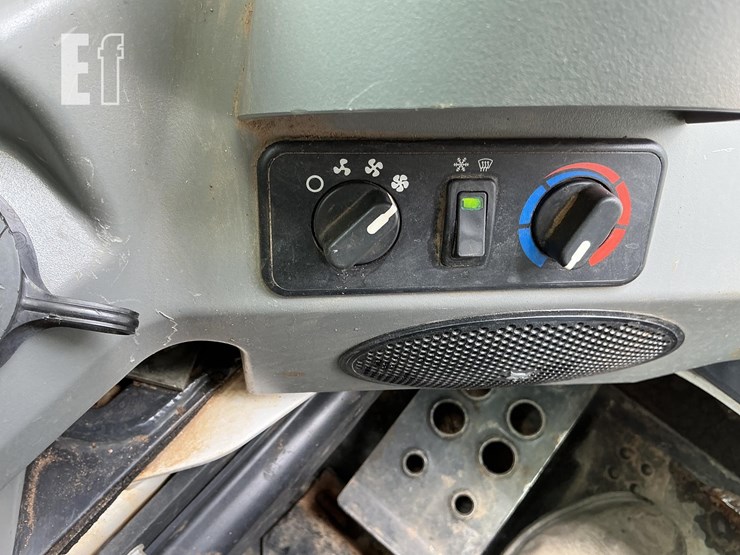 2019-bobcat-t770-image-15
