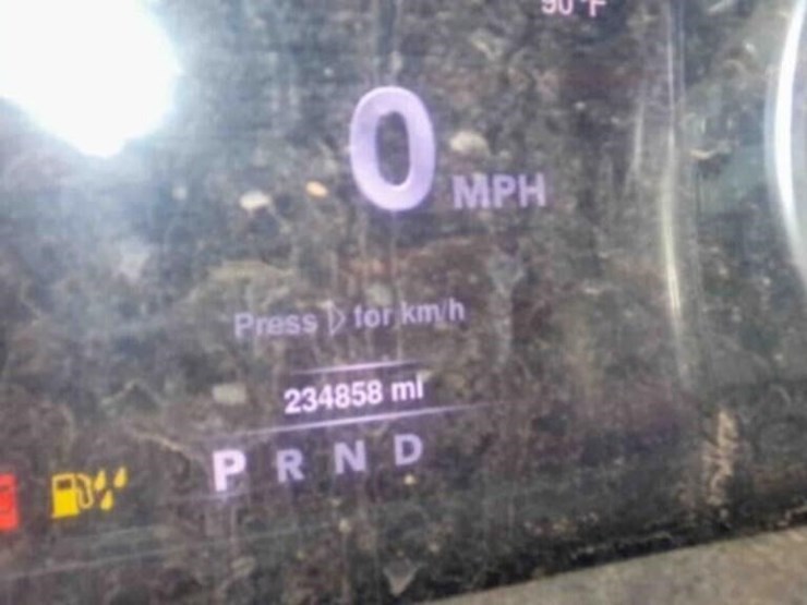 2016-dodge-ram-3500-image-13