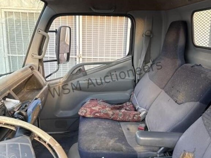 2007-mitsubishi-fe140-fuso-f/b-image-29
