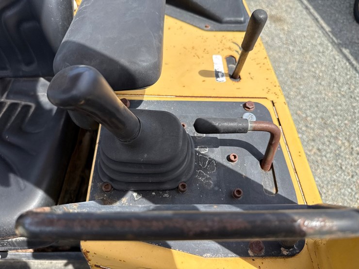 deere-550h-image-46