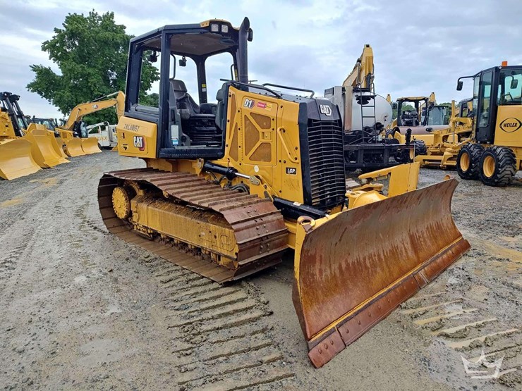2020-caterpillar-d1-image-2