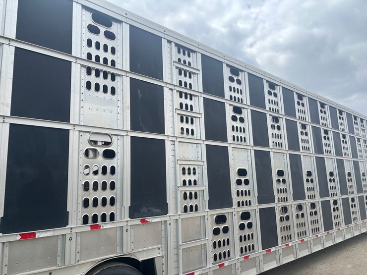 #2150-•-2017-barrett-53'-cattle-semi-trailer-image-8