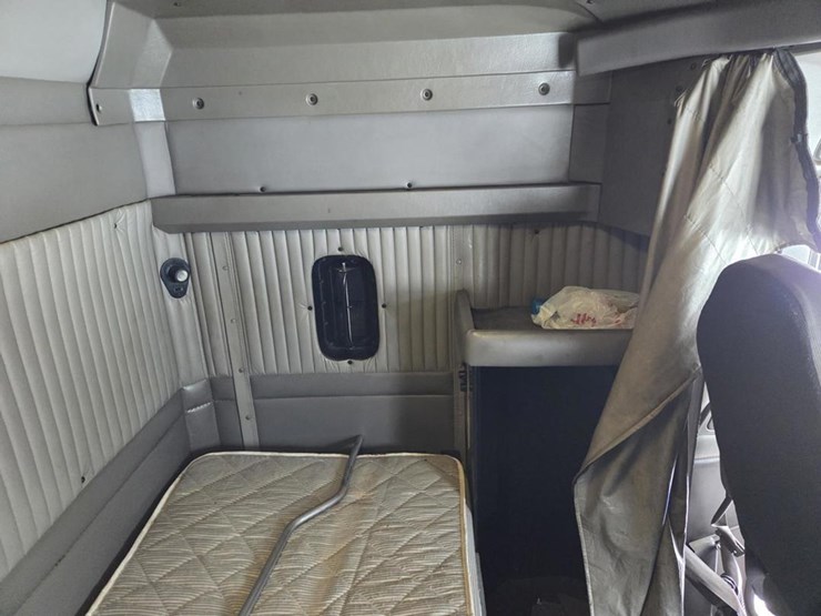 2007-kenworth-t800-image-61