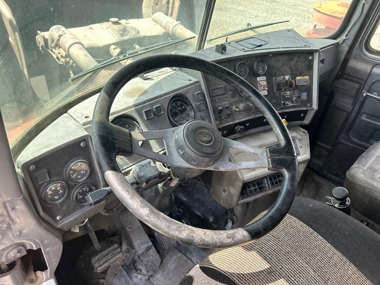 mack-dm688s-image-65