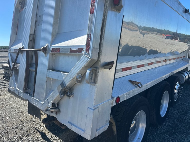 2007-international-durastar-4400-image-17