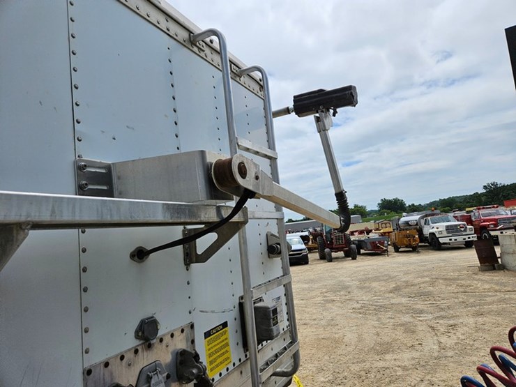2015-stoughton-trailer-image-10