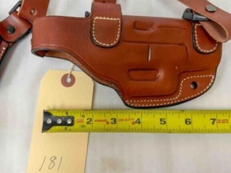 leather-shoulder-holster-image-2