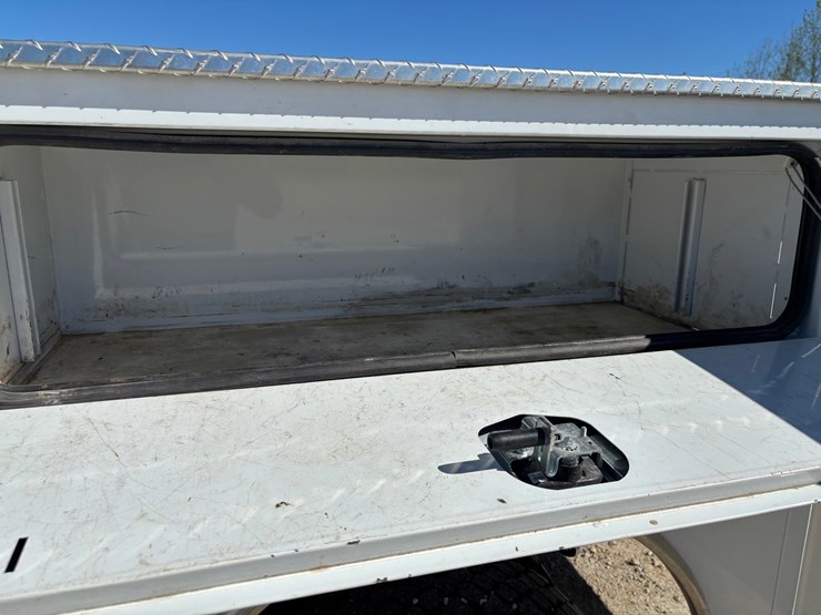 2004-ford-f450-image-65