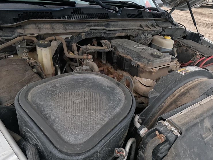 2013-dodge-2500-image-11