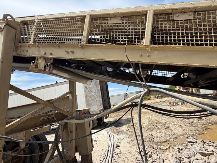 #1757-•-2005-mestco-hp4000-crusher-image-29