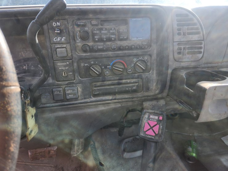 1998-chevrolet-3500-image-37