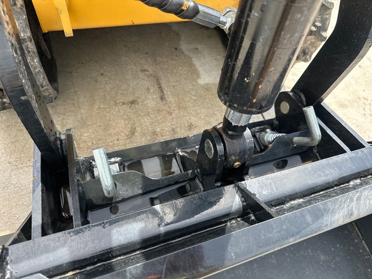 #5141-•-2025-agt-mx-crt23-mini-skid-steer-image-11