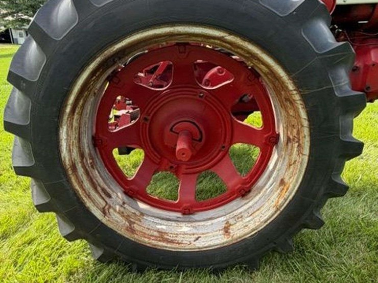1962-farmall-560-diesel-image-28