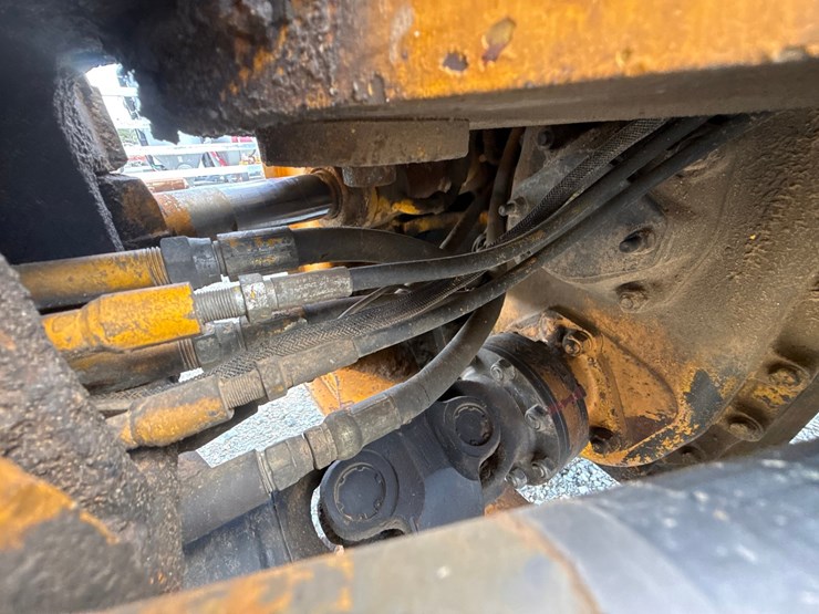 jcb-712-image-23