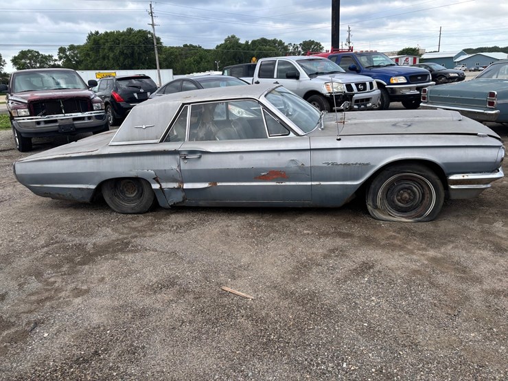 #2181-•-1964-ford-thunderbird-coupe-image-5